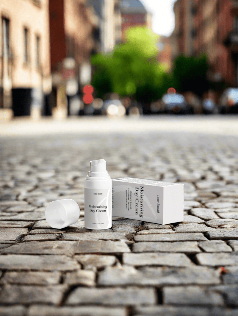 Moisturising Day Cream with Hyaluronic Acid – Plumps, Hydrates & Nourishes - Lueur Beauté