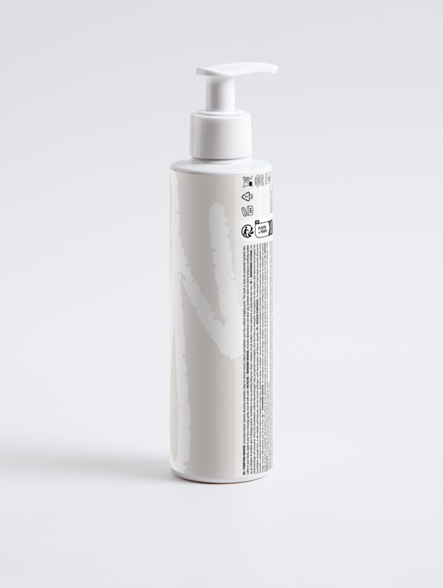 Purifying Facial Mousse – Gentle Cleansing Foam with Aloe Juice & Blackberry Extract - Lueur Beauté